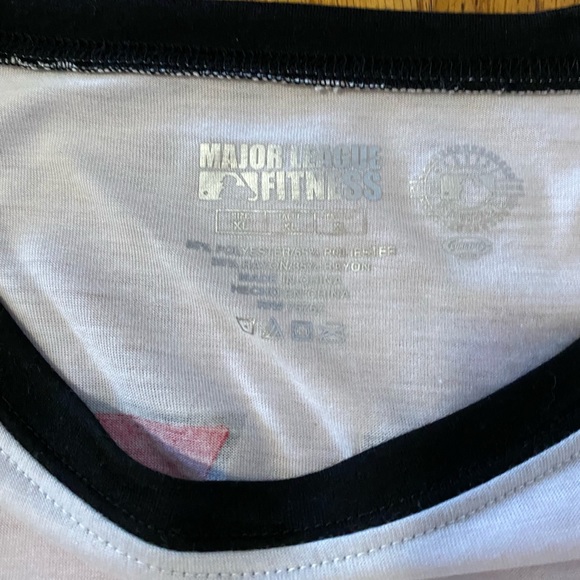 Cincinnati Reds Size XL - Picture 4 of 5